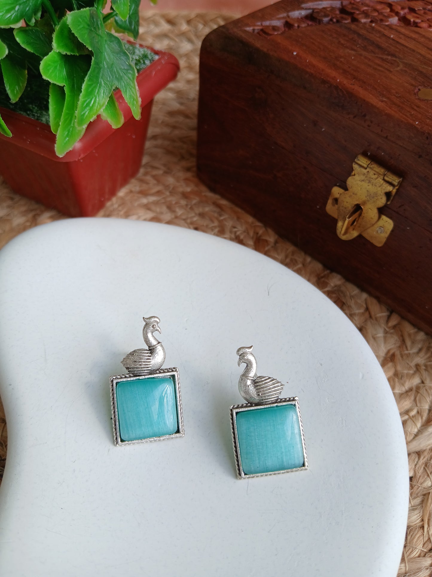 Maya Mint Studds