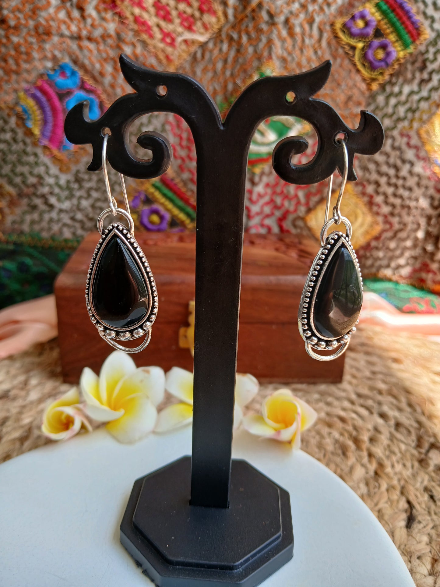 Sara Black Danglers