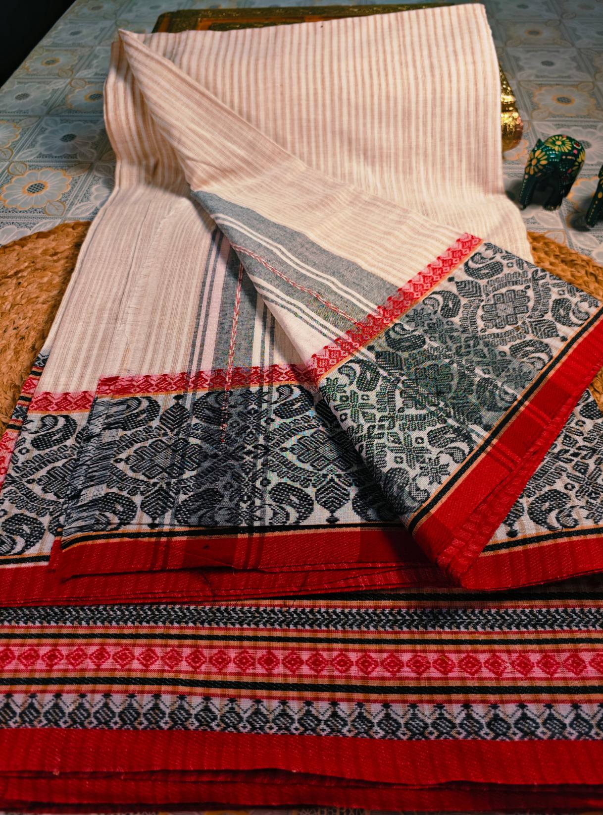 Kalash Handloom Saree Aadya's Fashion Blings