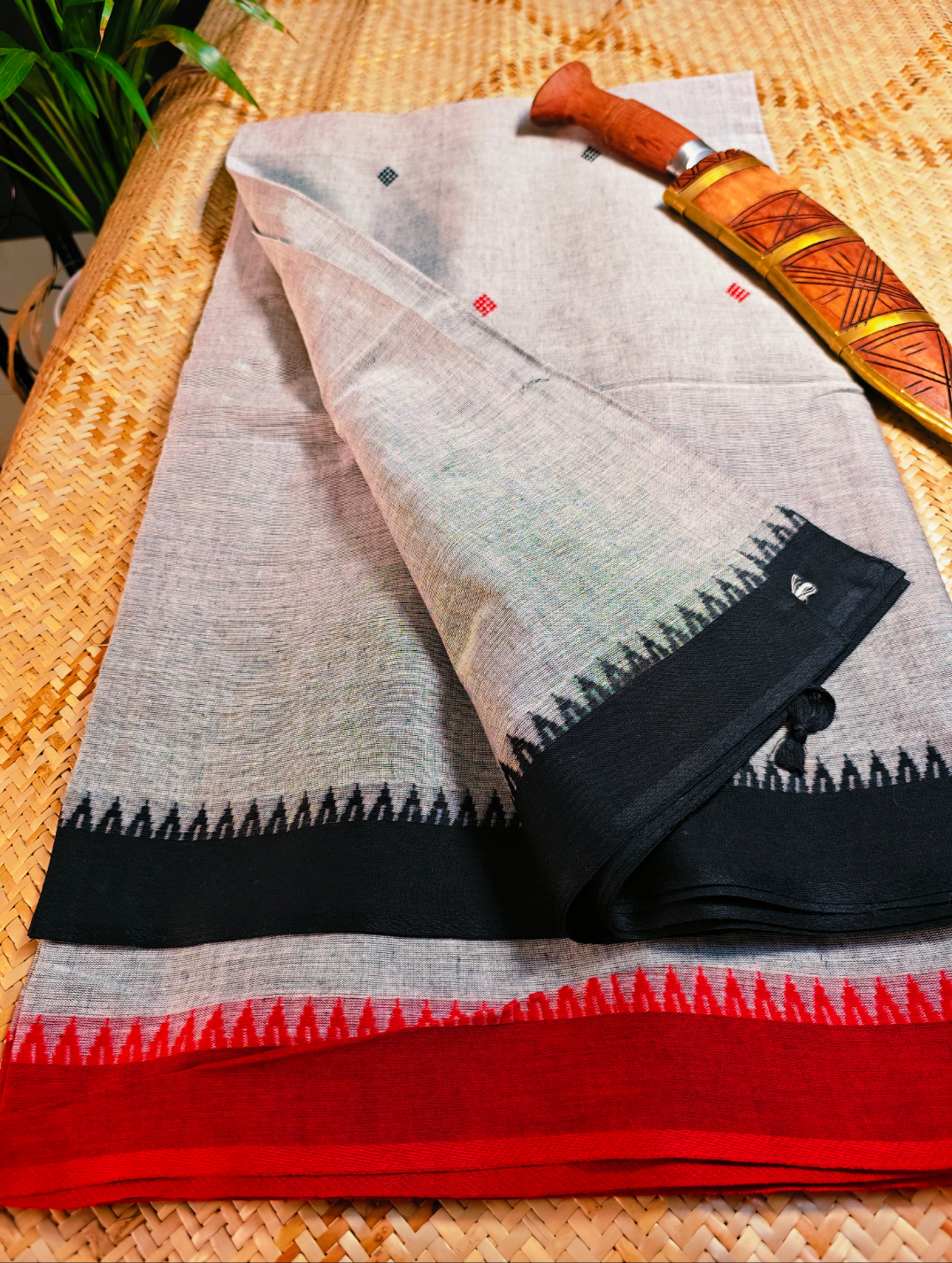 Deepanshi Handloom Saree Aadya's Fashion Blings