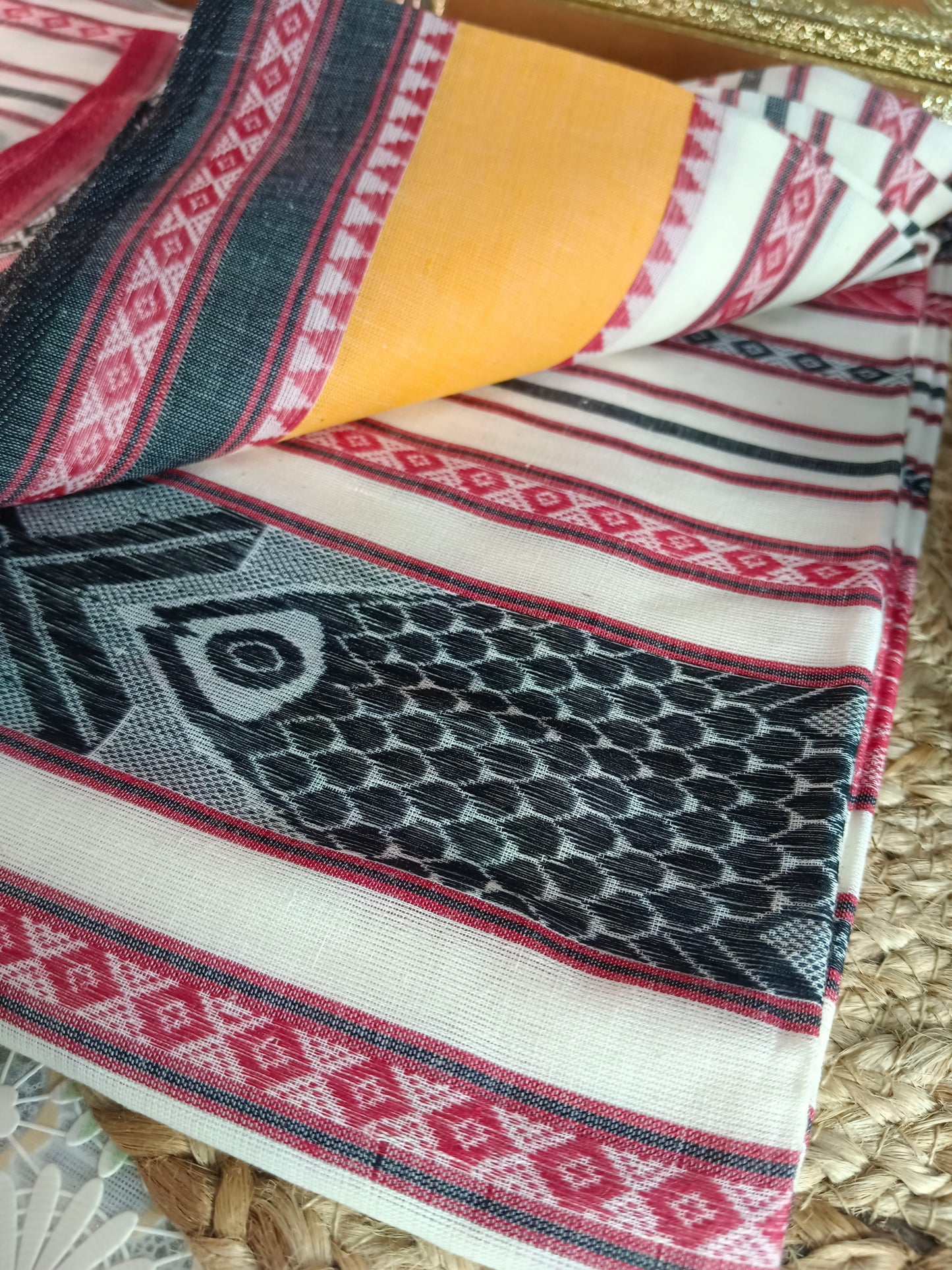 Bunonlata Handloom Saree Aadya's Fashion Blings