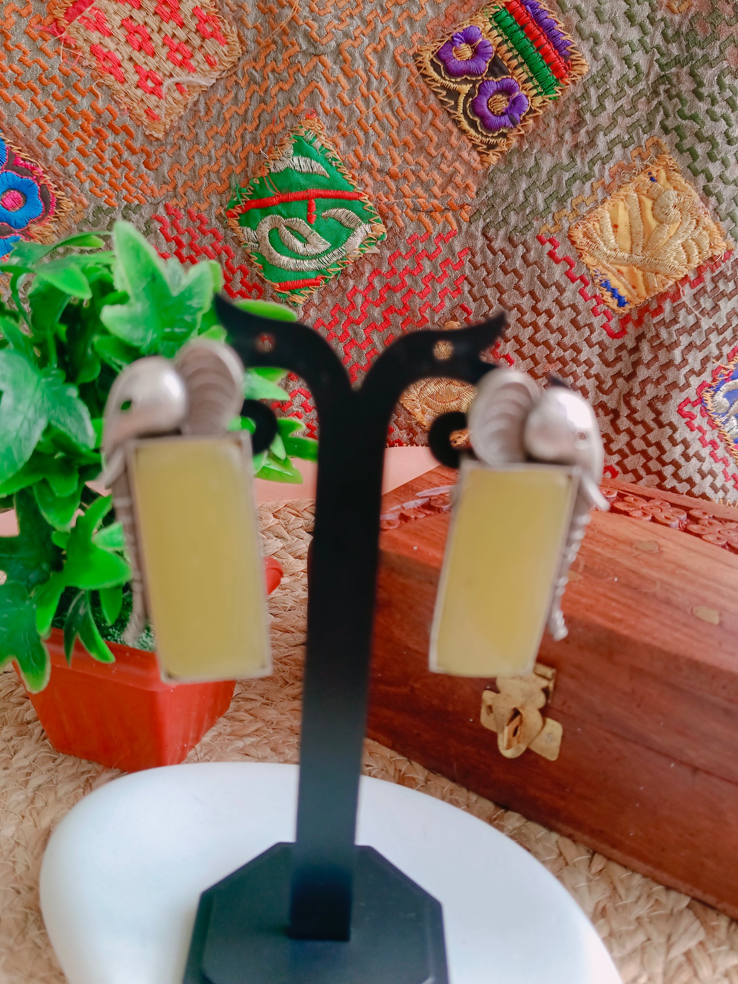 Gajraasi Yellow Studds