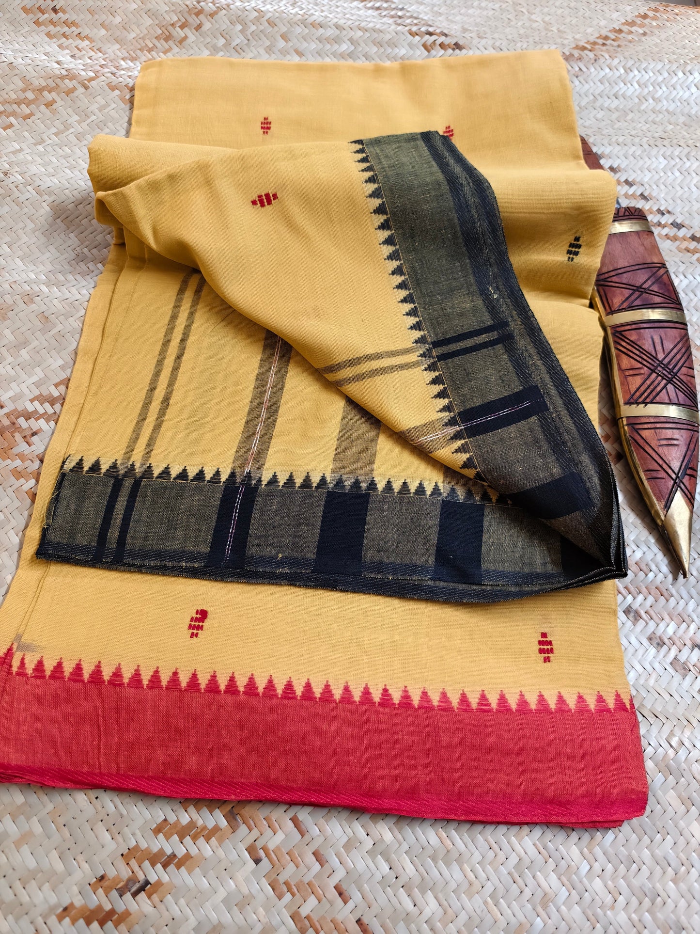 Ishira Handloom Saree Aadya's Fashion Blings