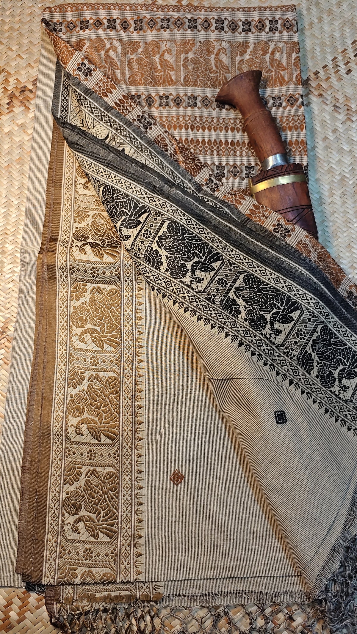 Paromota Handwoven Saree Aadya's Fashion Blings