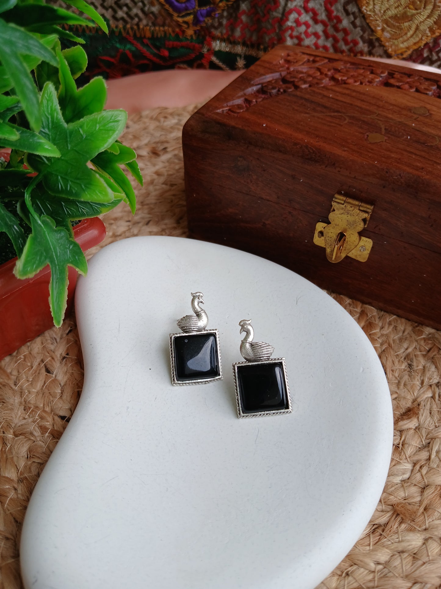 Maya Black Studds