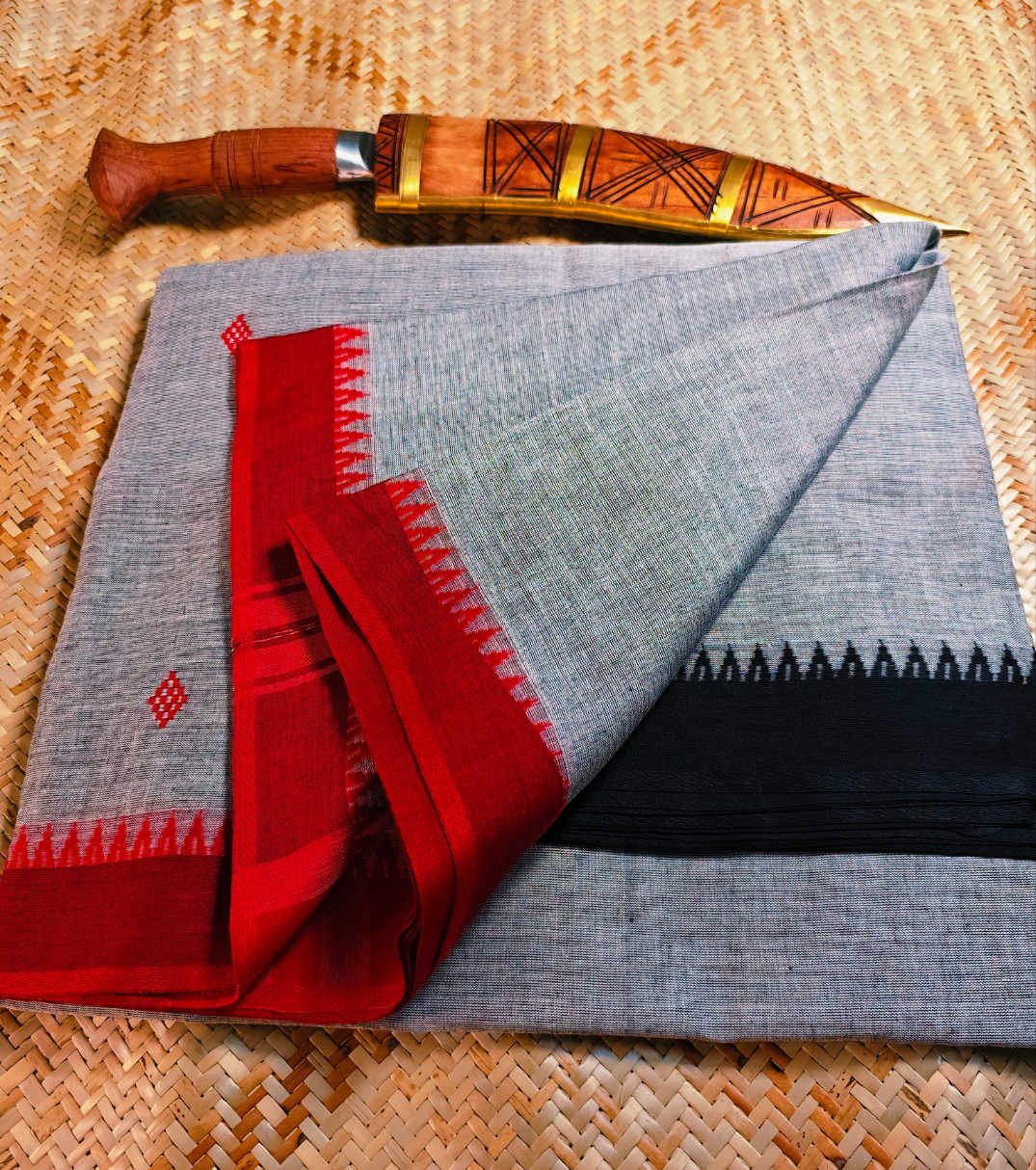 Deepanshi  Handloom Saree