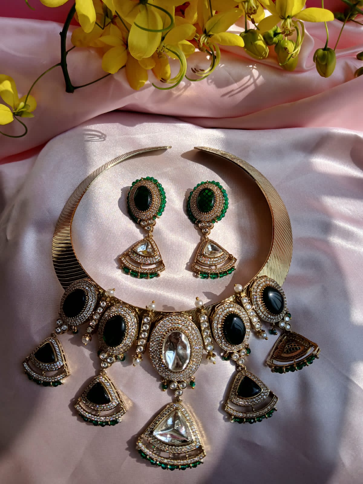 Emerald Swarna Hasli Royale