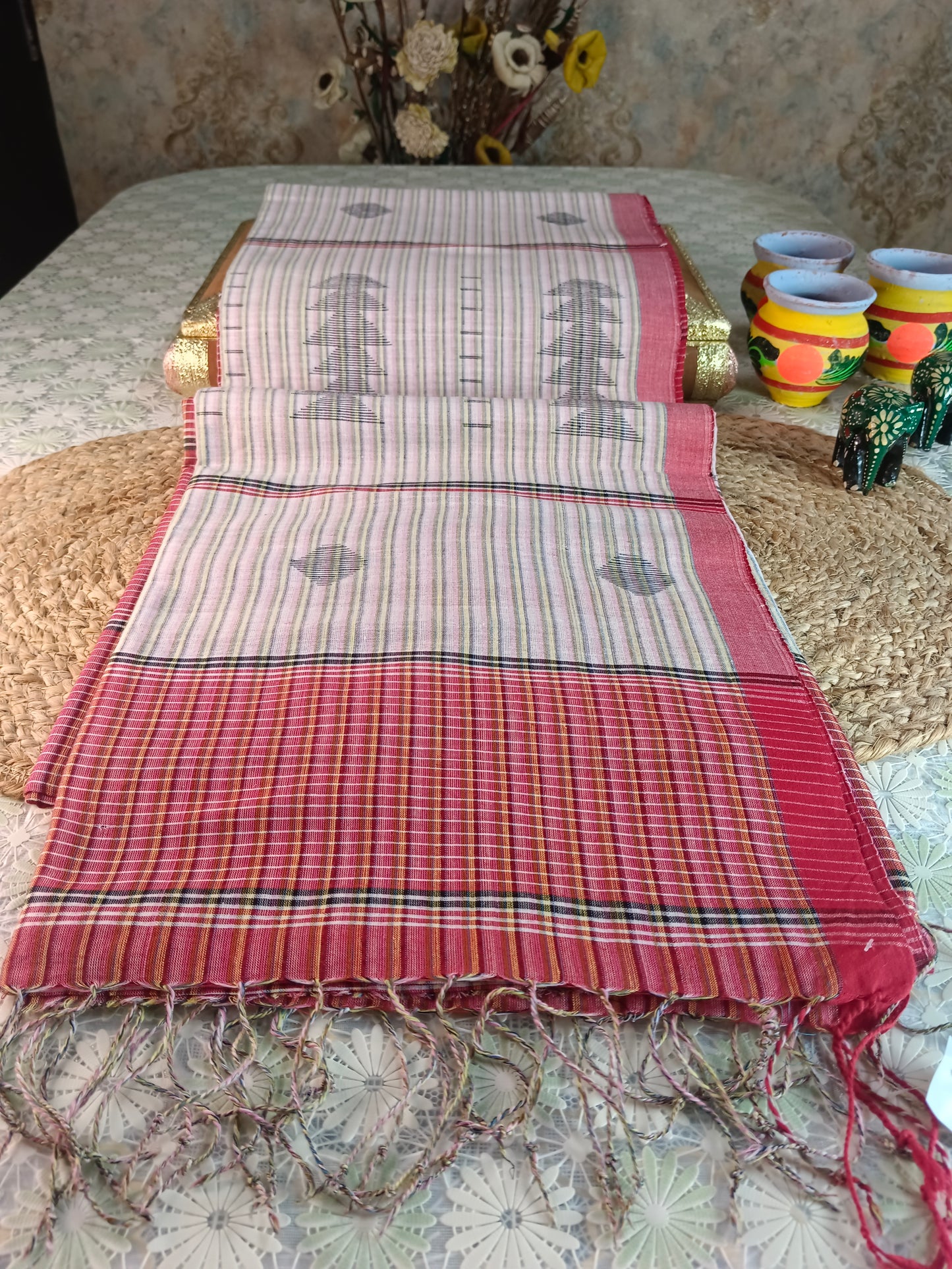Aagomoni Handloom Saree