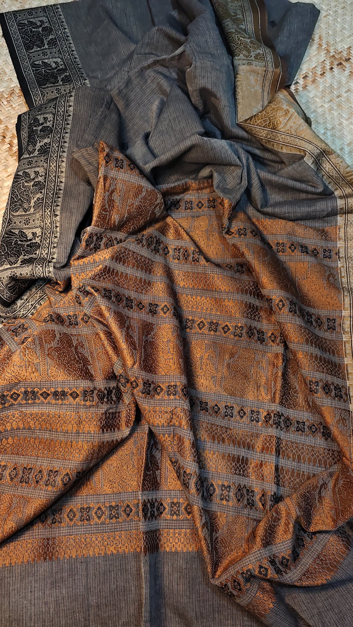 Onidri Handwoven Saree Aadya's Fashion Blings