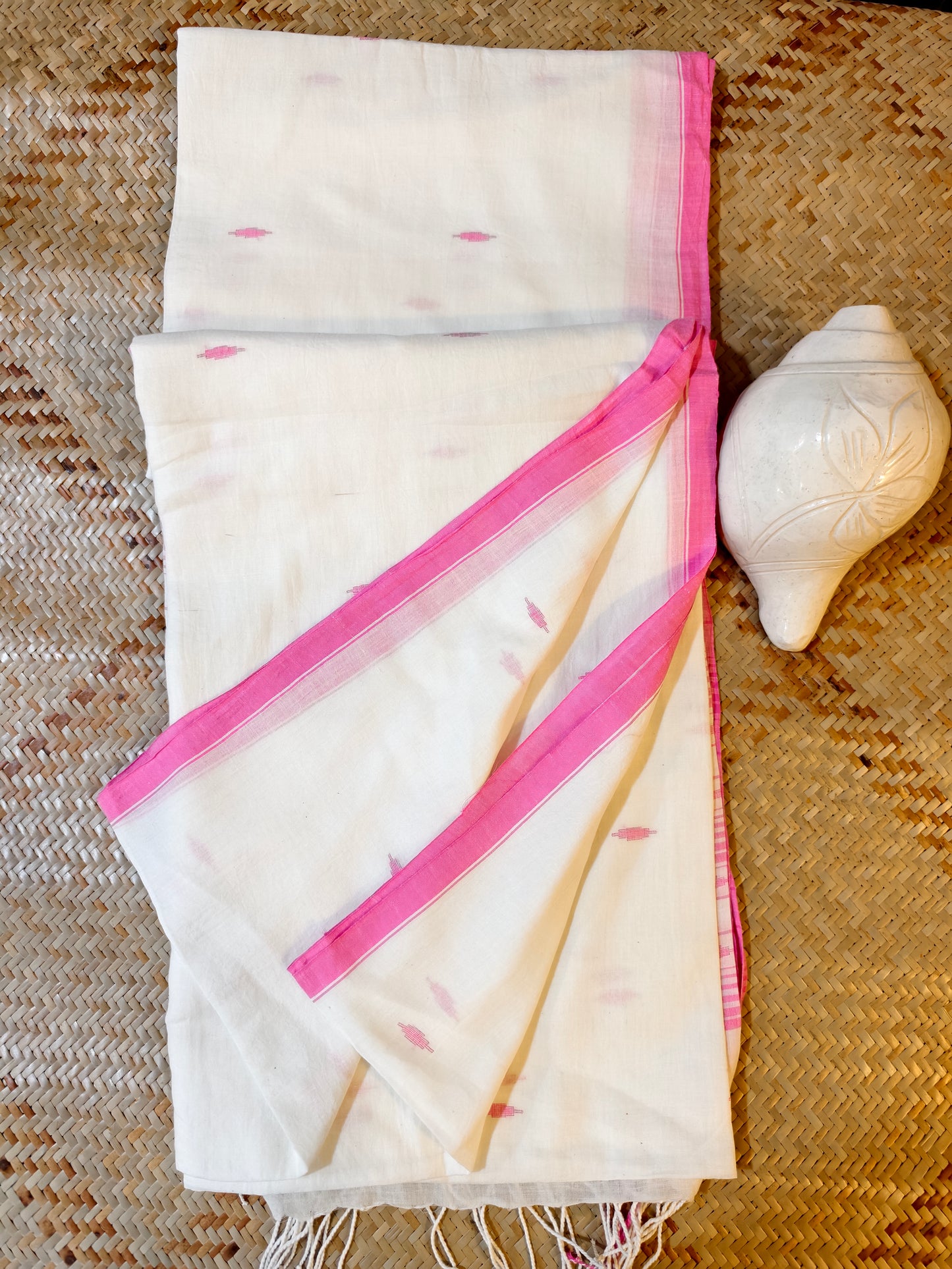 Sharvika Handspun Handwoven Jamdani Aadya's Fashion Blings