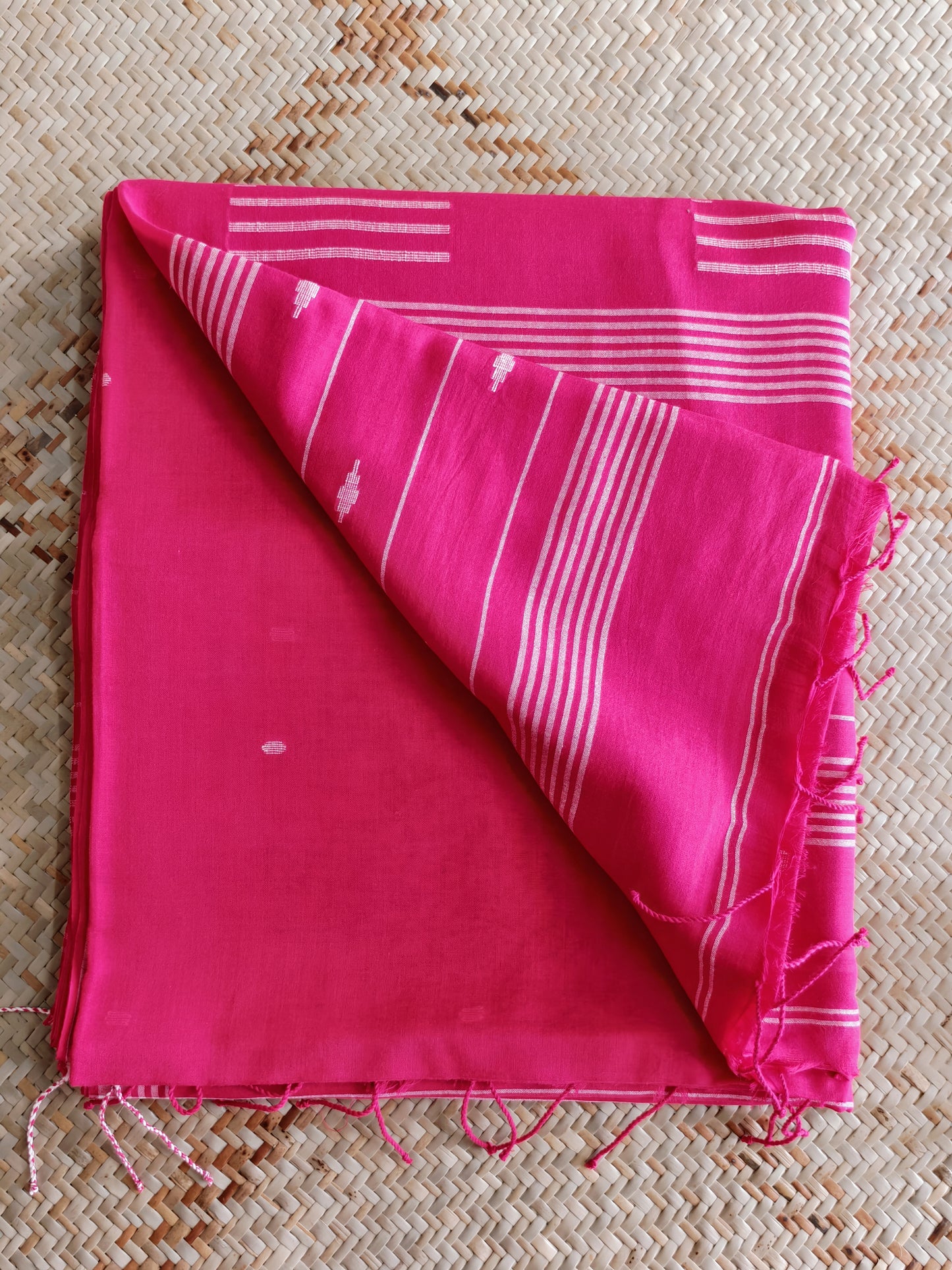 Rituvarna Handloom Jamdani