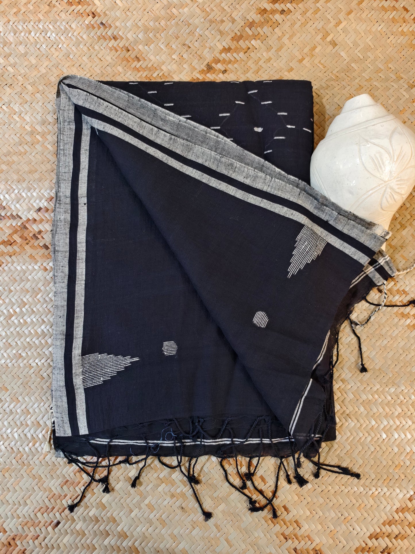 Handspun Handwoven Jamdani Aadya's Fashion Blings