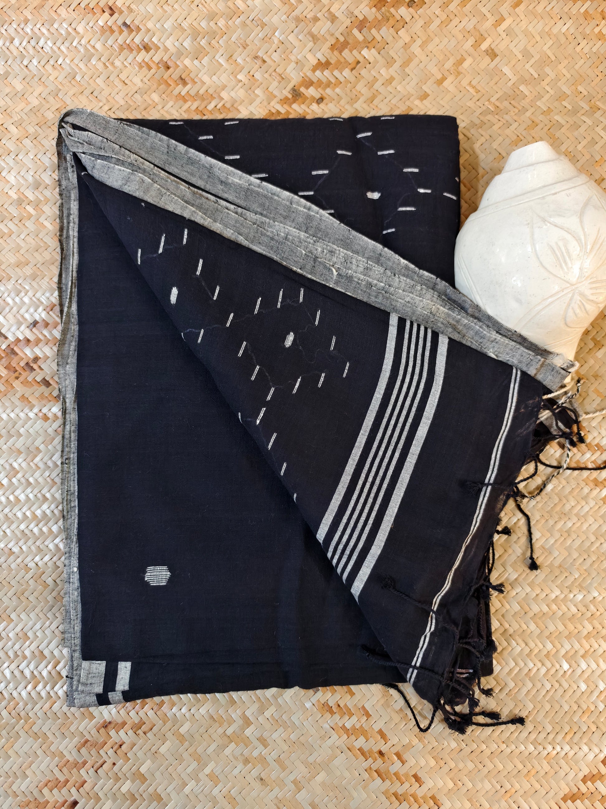 Handspun Handwoven Jamdani Aadya's Fashion Blings