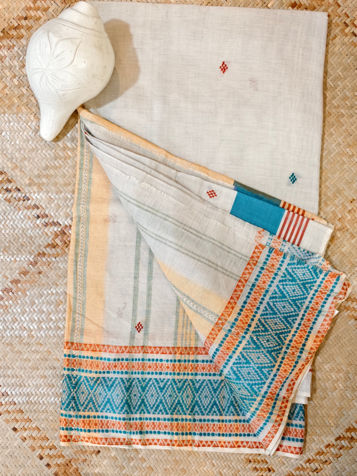 Deepashri Handloom Saree Aadya's Fashion Blings