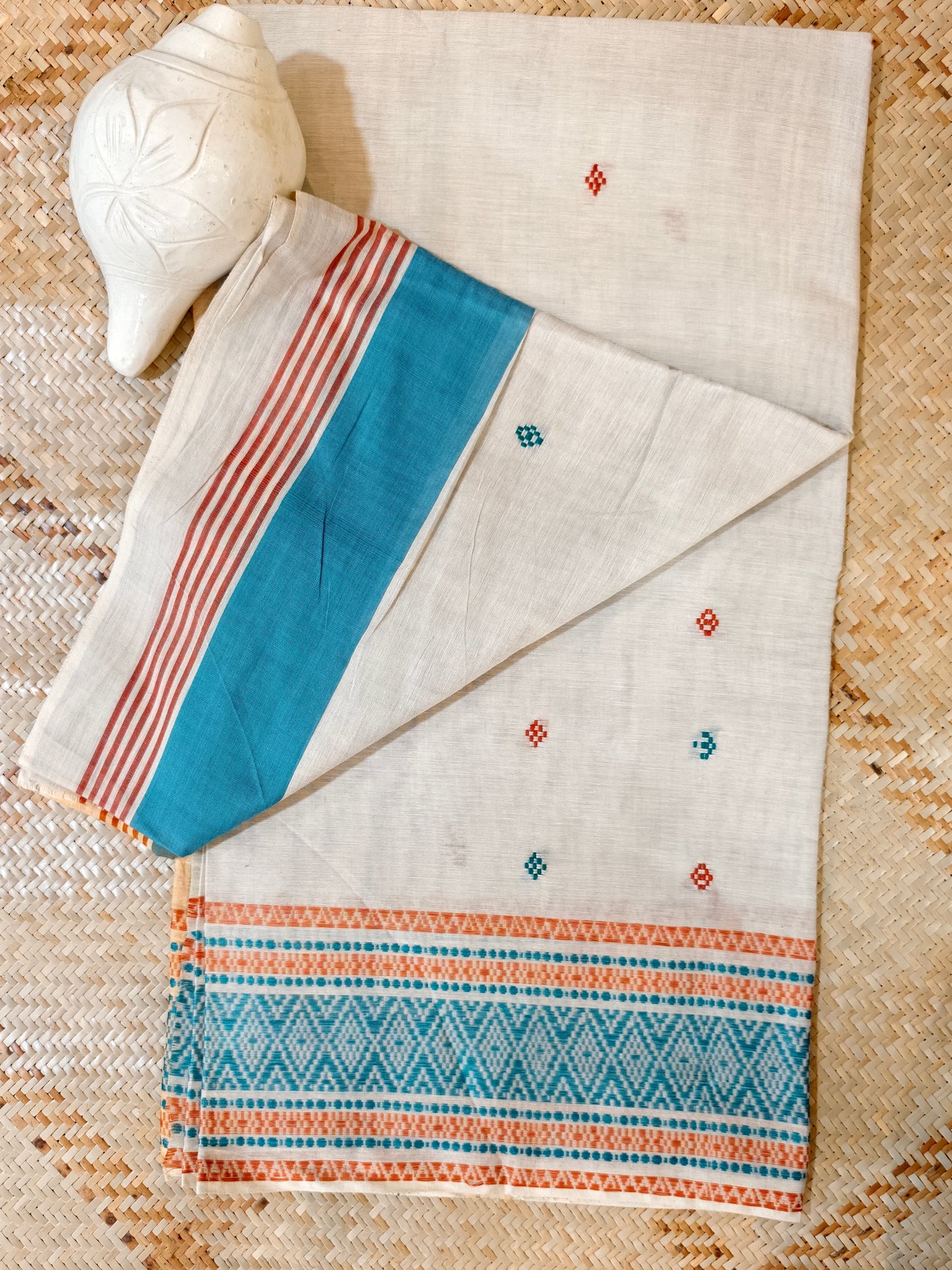 Deepashri Handloom Saree Aadya's Fashion Blings