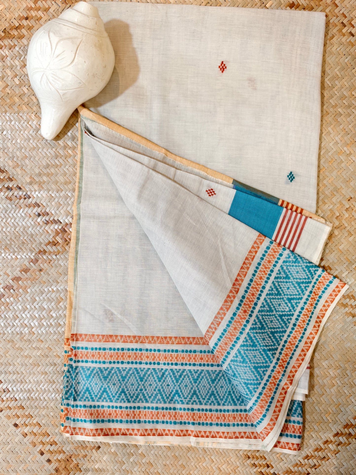 Deepashri Handloom Saree Aadya's Fashion Blings