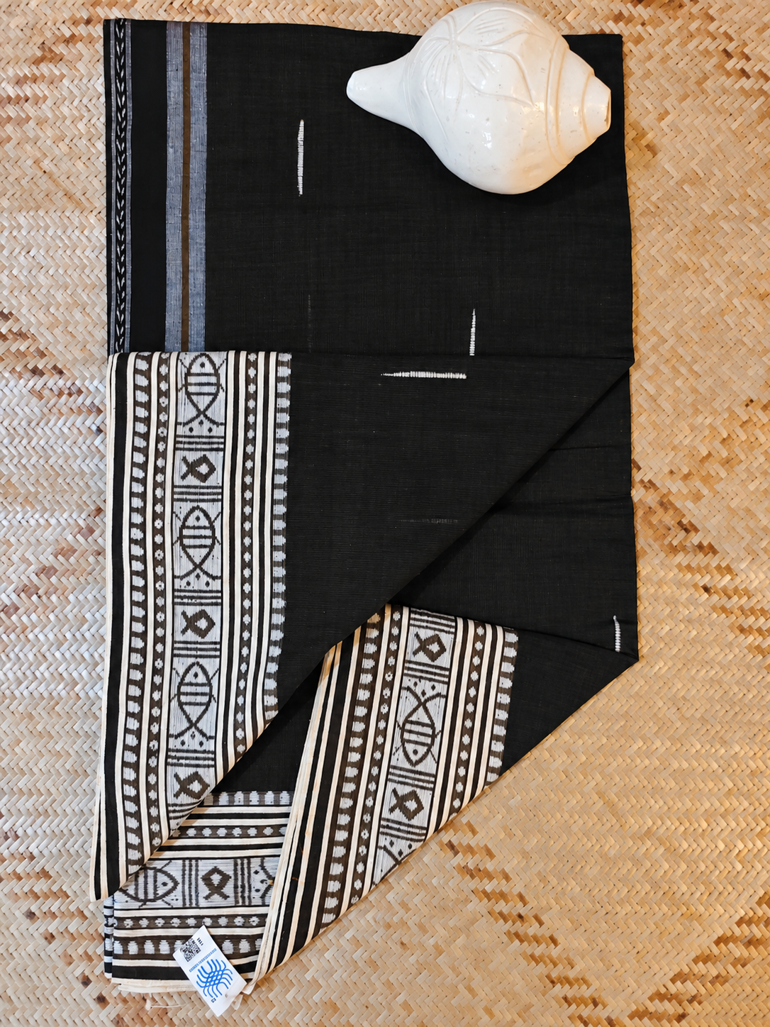 Lavanya Black Handloom Saree Aadya's Fashion Blings