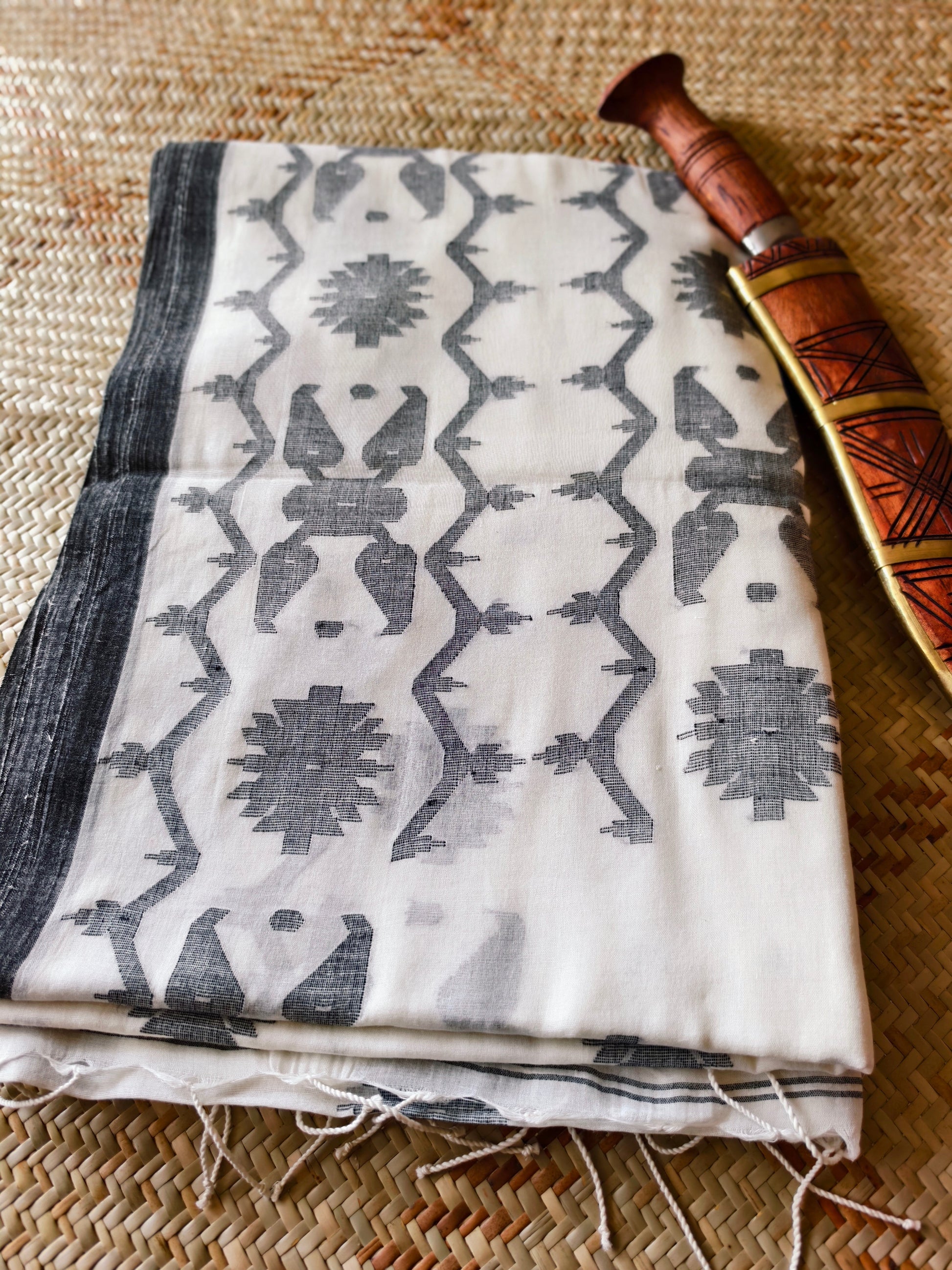 Anvesha Handloom Jamdani Aadya's Fashion Blings